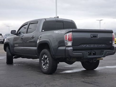 Used 2021 Toyota Tacoma TRD Off-Road w/ Technology Package AWD/4WD image 19