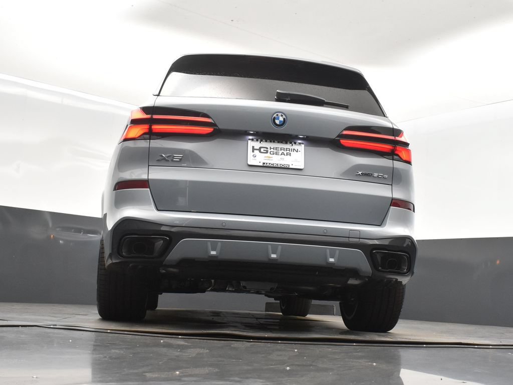 Used 2026 BMW X5 xDrive50e w/ M Sport Package AWD/4WD image 41