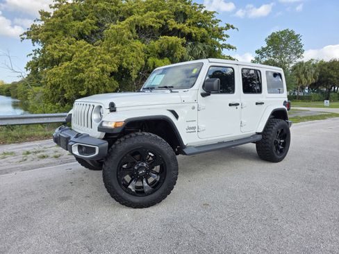 Used 2019 Jeep Wrangler Unlimited Sahara w/ Uconnect 4C Nav & Sound Group image 1