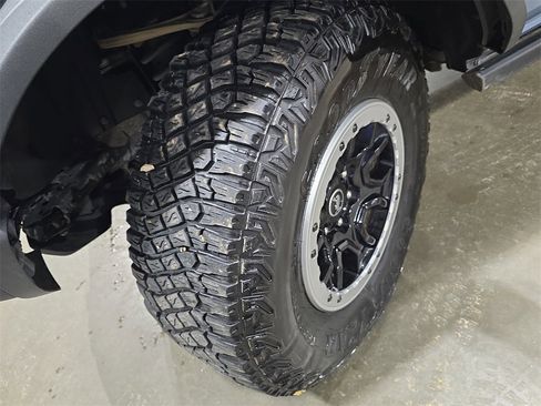 Used 2023 Ford Bronco Black Diamond w/ Sasquatch Package image 33