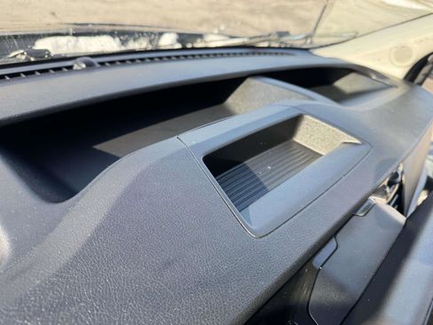 Used 2023 Ford Transit 350 XLT image 33