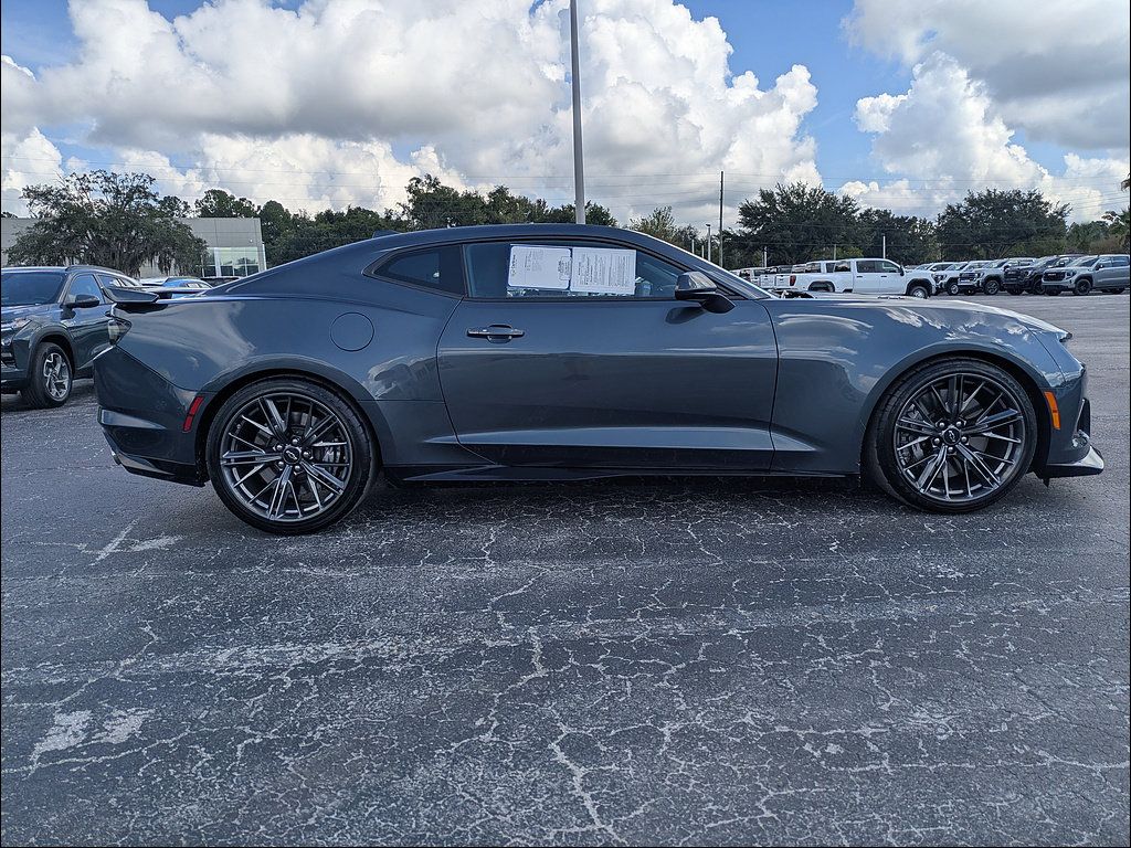 Used 2020 Chevrolet Camaro ZL1 RWD image 4