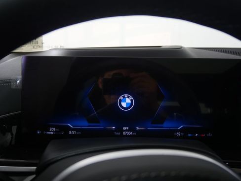 Used 2026 BMW X5 xDrive40i w/ Executive Package AWD/4WD image 16