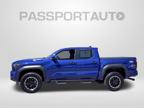 Certified 2025 Toyota Tacoma TRD Off-Road AWD/4WD image 2