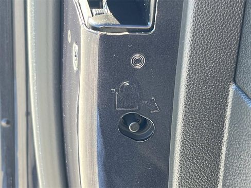 Used 2023 Chevrolet Silverado 1500 RST image 32