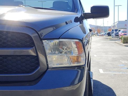 Used 2019 RAM 1500 Express AWD/4WD image 31