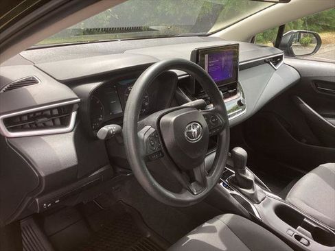 Certified 2025 Toyota Corolla LE FWD image 10
