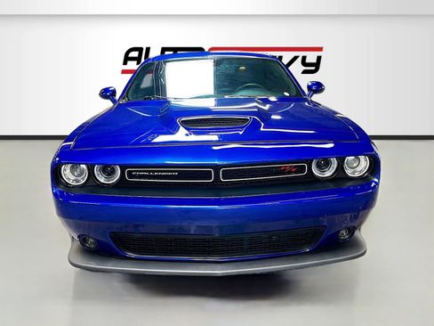 Used 2022 Dodge Challenger R/T w/ Plus Package image 2