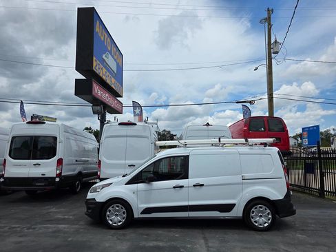 Used 2018 Ford Transit Connect XL image 4