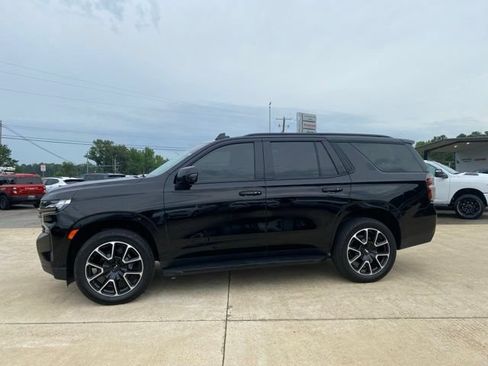 Used 2021 Chevrolet Tahoe RST w/ Luxury Package AWD/4WD image 2
