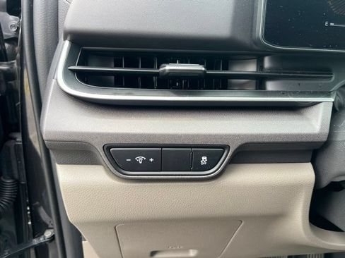 Used 2026 Kia Carnival EX FWD image 17