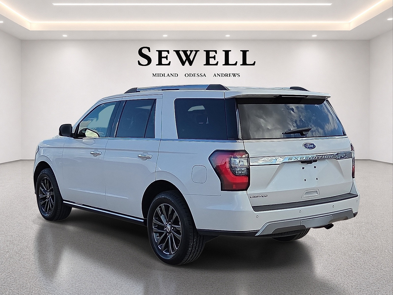 Used 2019 Ford Expedition Limited RWD image 3