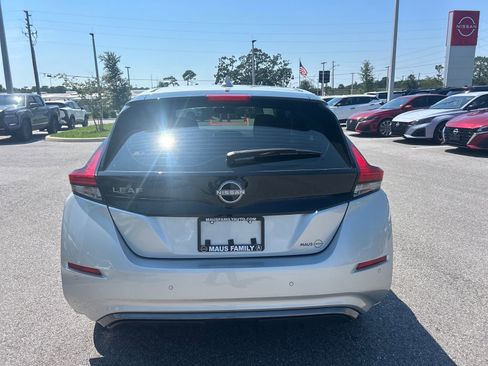Certified 2024 Nissan Leaf S image 7