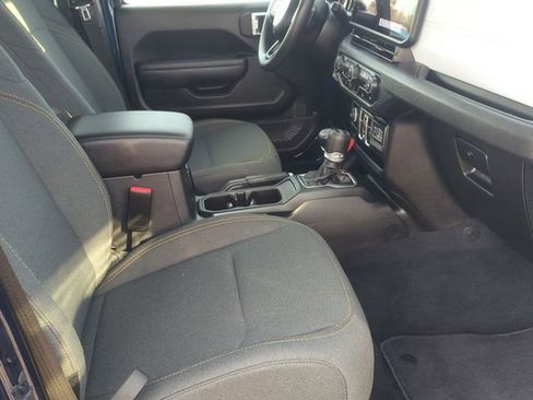 Used 2025 Jeep Wrangler Unlimited Sport AWD/4WD image 25