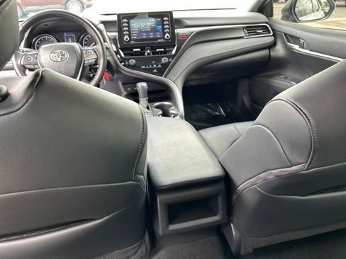 Used 2023 Toyota Camry SE FWD image 8