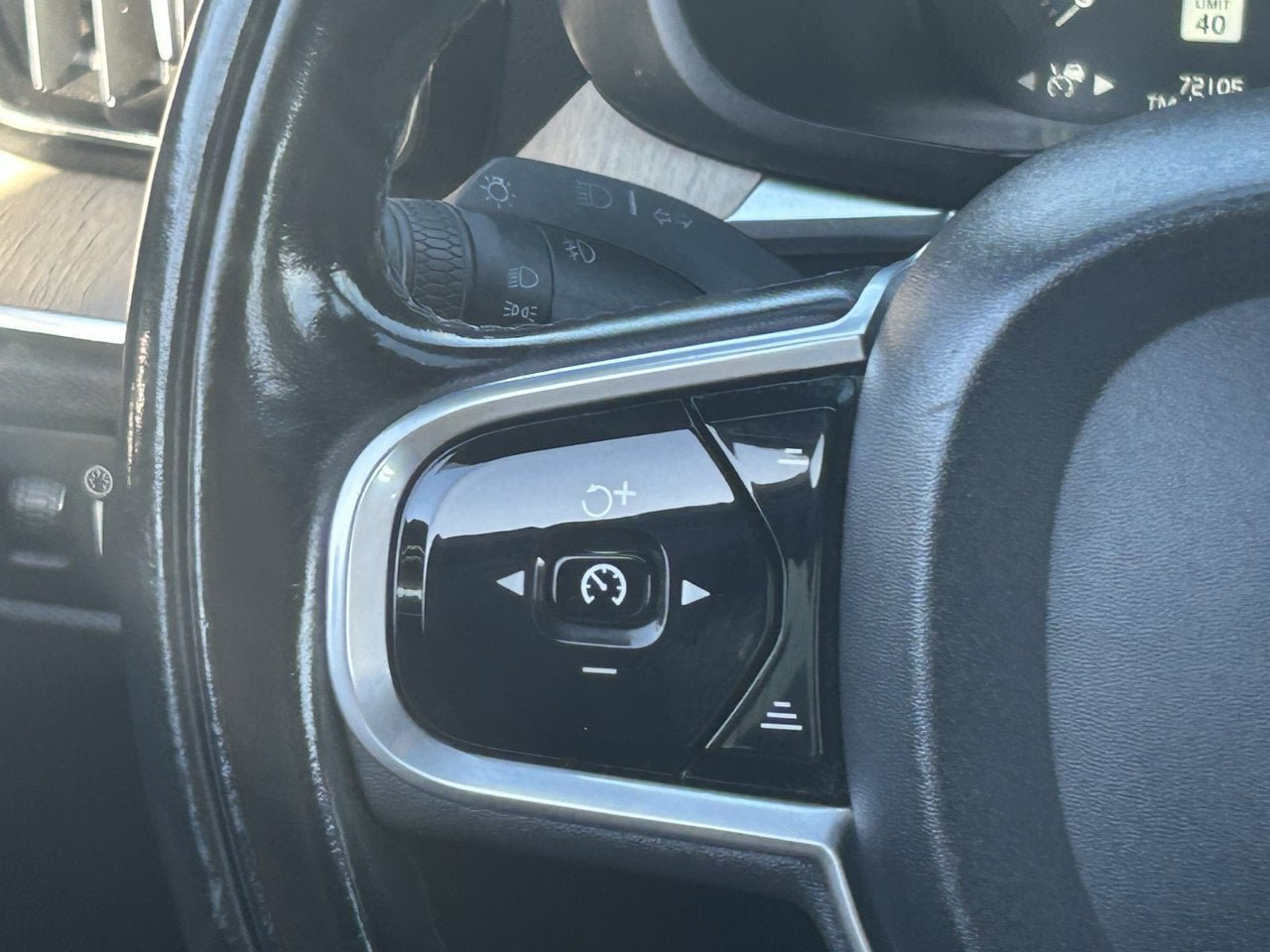 Used 2018 Volvo XC60 T6 Inscription w/ Luxury Seat Package AWD/4WD image 26