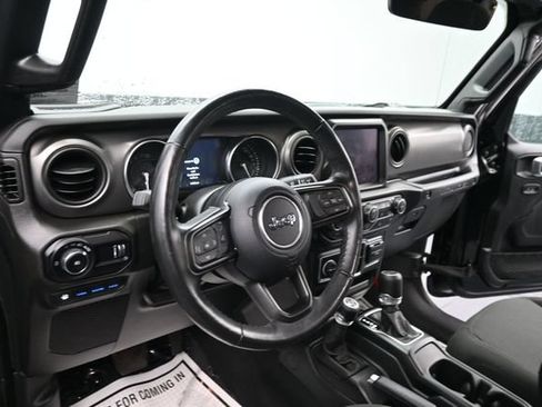 Used 2023 Jeep Wrangler Unlimited w/ Cold Weather Group AWD/4WD image 14