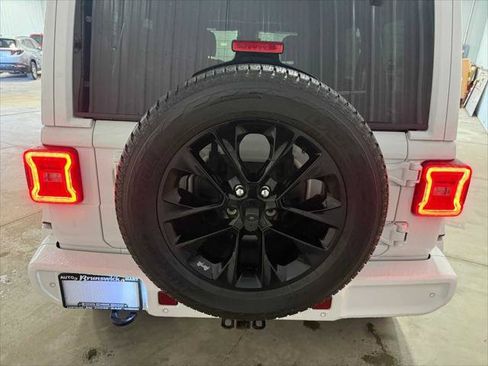 Certified 2021 Jeep Wrangler Unlimited Sahara AWD/4WD image 16