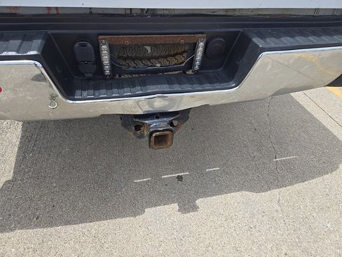 Used 2018 Chevrolet Silverado 2500 W/T w/ Snow Plow Prep Package image 9