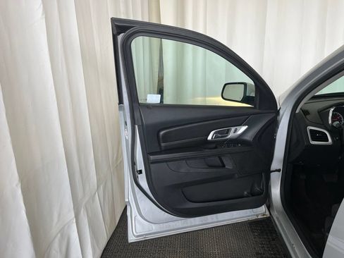 Used 2016 GMC Terrain SLE FWD image 17