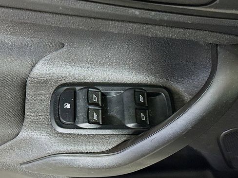 Used 2018 Ford Fiesta SE FWD image 18