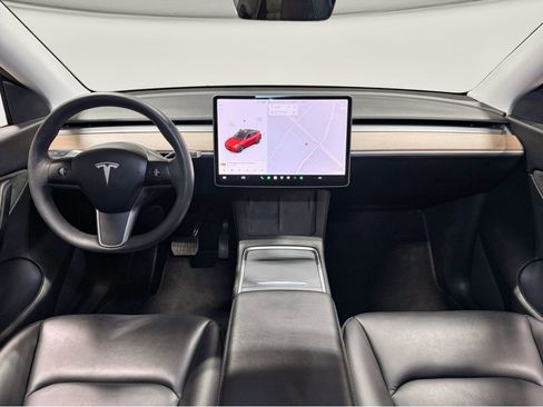 Used 2021 Tesla Model Y Long Range image 15