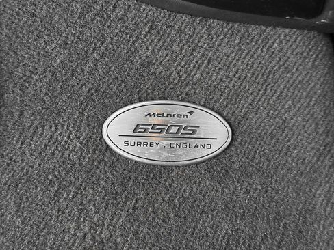 Used 2015 McLaren 650S Spider image 24