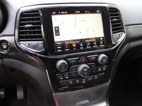 Used 2022 Jeep Grand Cherokee Laredo X image 7