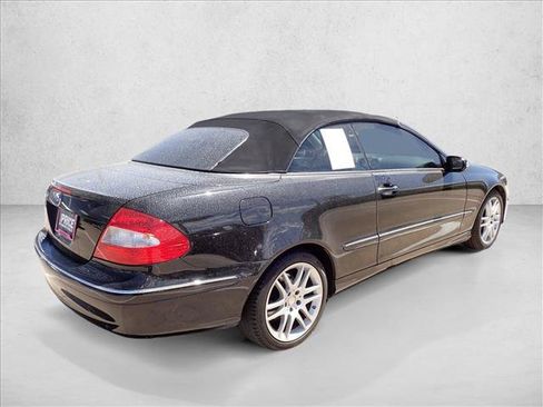 Used 2009 Mercedes-Benz CLK 350 Cabriolet image 4