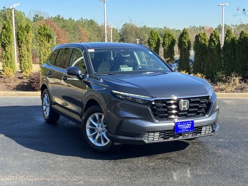 Used 2025 Honda CR-V EX image 2