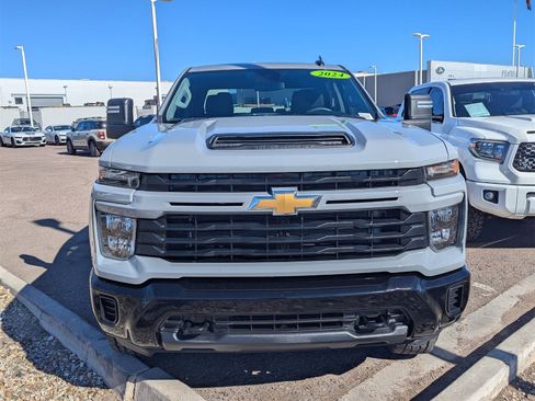 Used 2024 Chevrolet Silverado 2500 Custom w/ Custom Convenience Package image 2