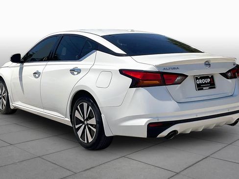 Used 2019 Nissan Altima 2.5 SV FWD image 11