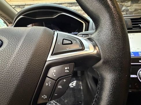 Used 2019 Ford Fusion Titanium AWD/4WD image 24