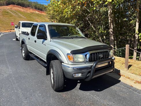 Used 2003 Toyota Tacoma PreRunner image 1