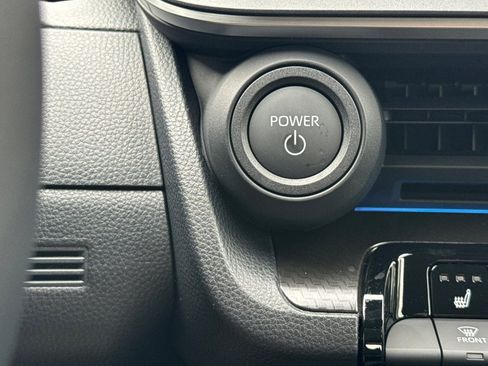 New 2026 Toyota Prius Plug-In Hybrid FWD image 25