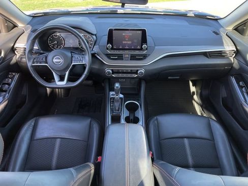 Used 2025 Nissan Altima 2.5 SR image 10