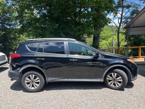 Used 2014 Toyota RAV4 XLE AWD/4WD image 5