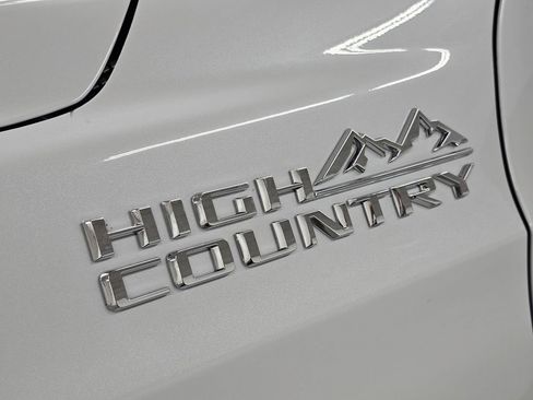 New 2026 Chevrolet Tahoe High Country AWD/4WD image 36