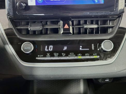 Used 2026 Toyota Corolla LE FWD image 24