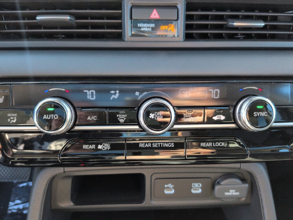 New 2026 Honda Pilot Touring image 17
