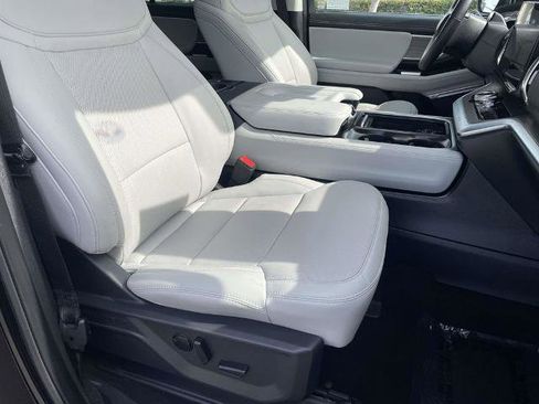 Certified 2025 Ford Expedition Platinum AWD/4WD image 33