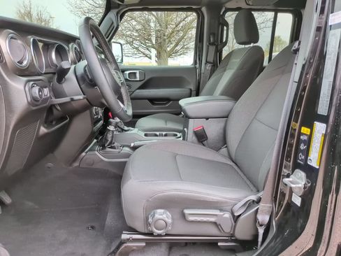 Certified 2023 Jeep Wrangler Unlimited Sahara w/ Cold Weather Group AWD/4WD image 22
