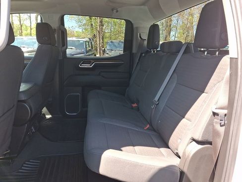 Used 2024 Chevrolet Silverado 1500 LT w/ Z71 Off-Road Package AWD/4WD image 10