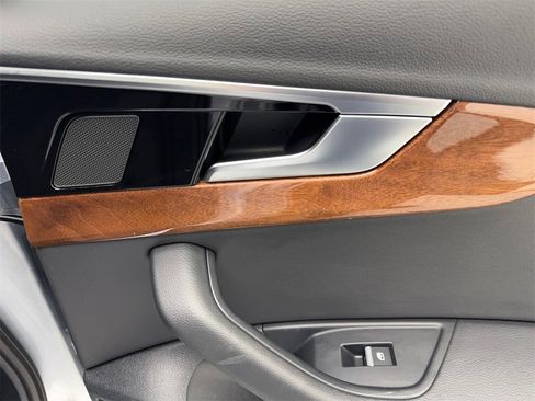 Used 2023 Audi A4 2.0T Premium w/ Convenience Package image 40