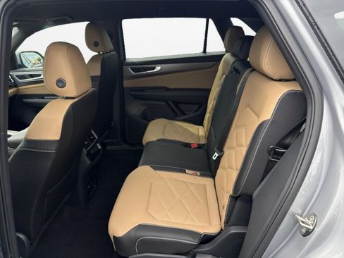 New 2026 Volkswagen Atlas Cross Sport SE AWD/4WD image 13