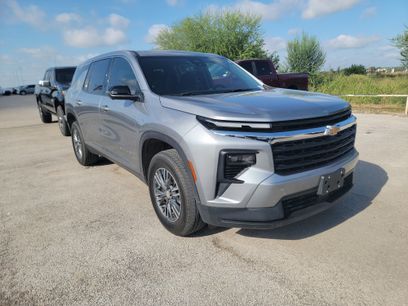 Used 2024 Chevrolet Traverse LS