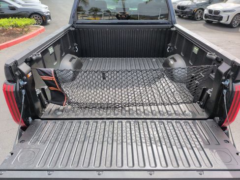 Used 2026 Toyota Tundra Limited AWD/4WD image 31