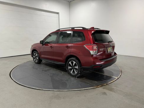 Used 2018 Subaru Forester 2.5i Premium w/ All-Weather Package image 23