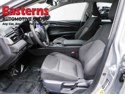 Used 2025 Toyota Camry LE image 14