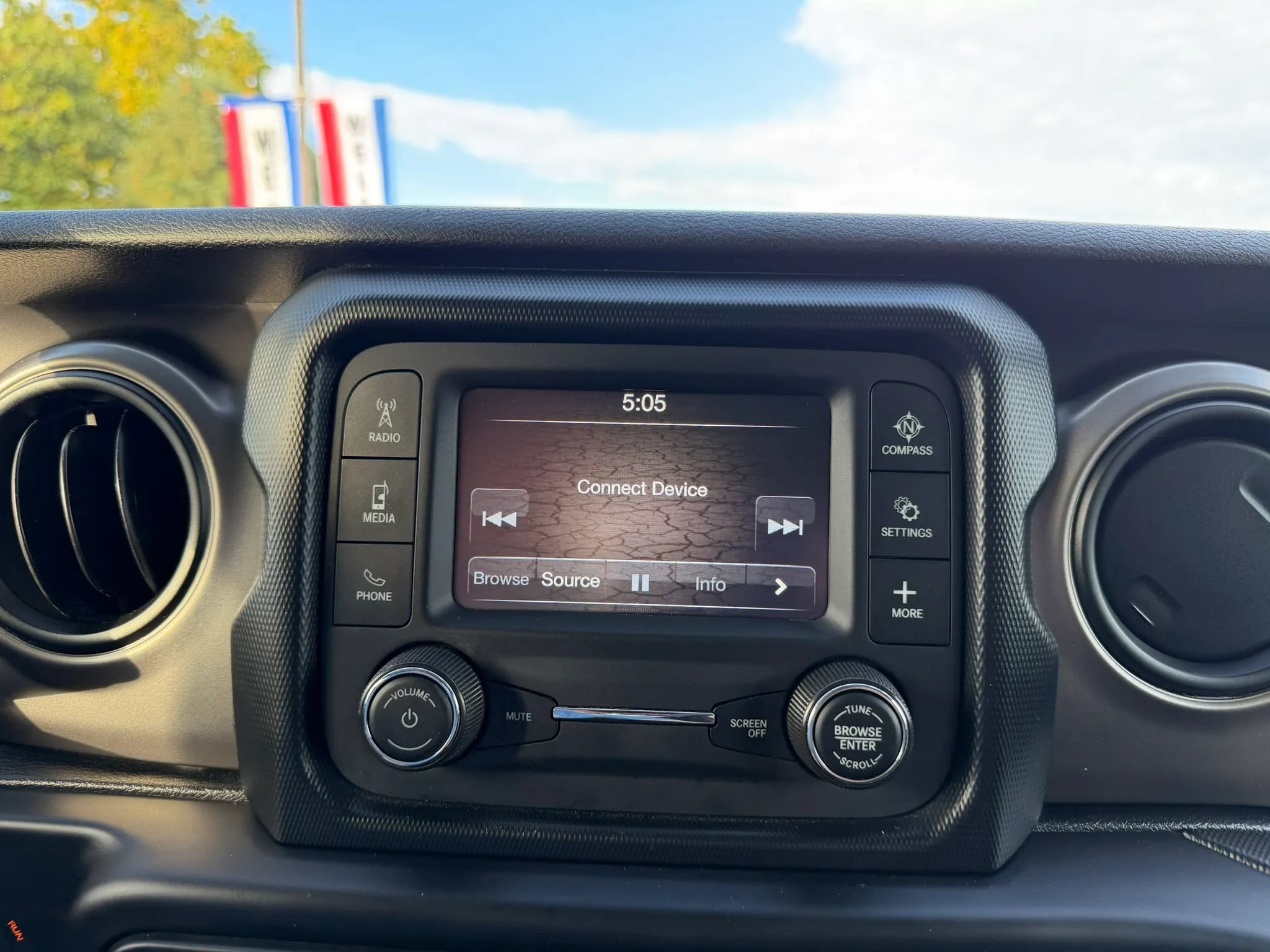 Used 2019 Jeep Wrangler Sport AWD/4WD image 22
